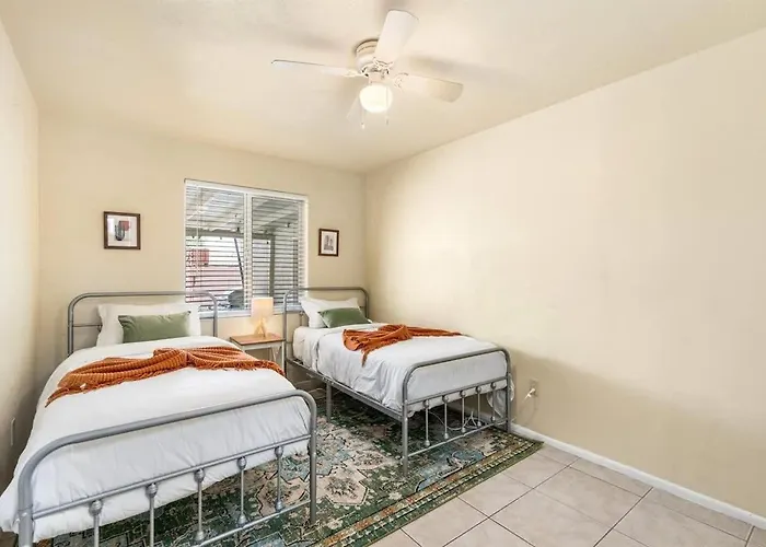 Holiday home Lightrail Bbq & Billiard Minutes From Dt