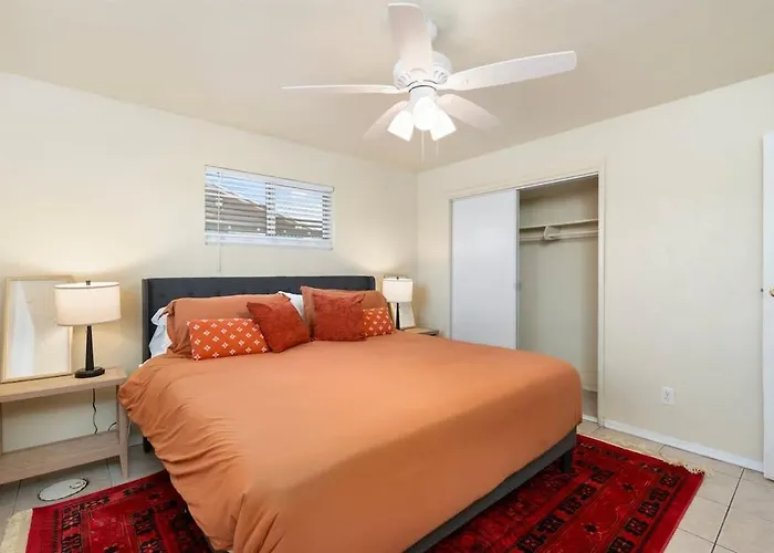Holiday home Lightrail Bbq & Billiard Minutes From Dt
