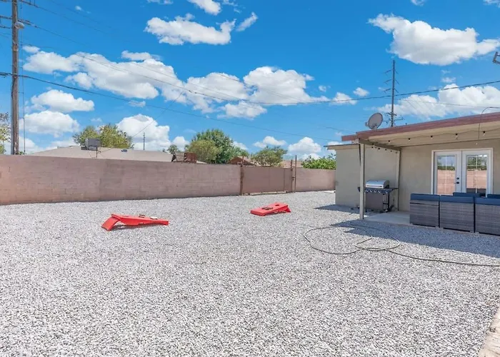 Lightrail Bbq & Billiard Minutes From Dt Phoenix